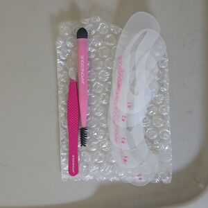 Set of eyebrow stencils, tweezers,& spoolie